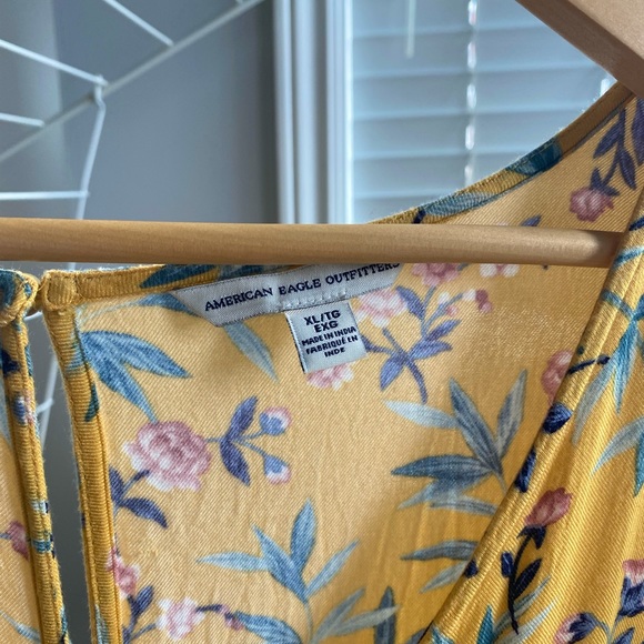 American Eagle Yellow Romper - Picture 3 of 4